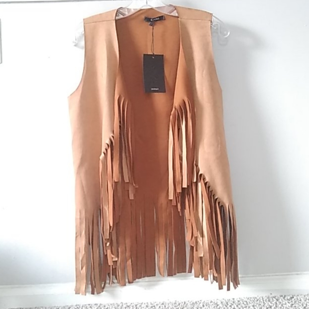 Fringe- camel Western vest. Dani NWT made in Italy